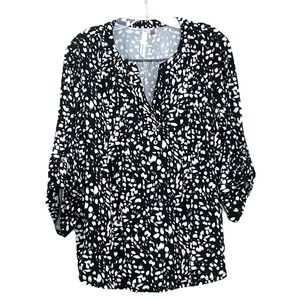 NY Collection Women's Top‎ L Black White Pleated Pullover Roll-Tab-Sleeve Career